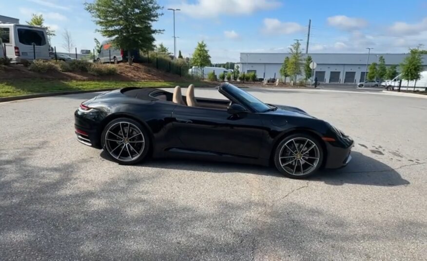 2022 Porsche 911 CARRERA