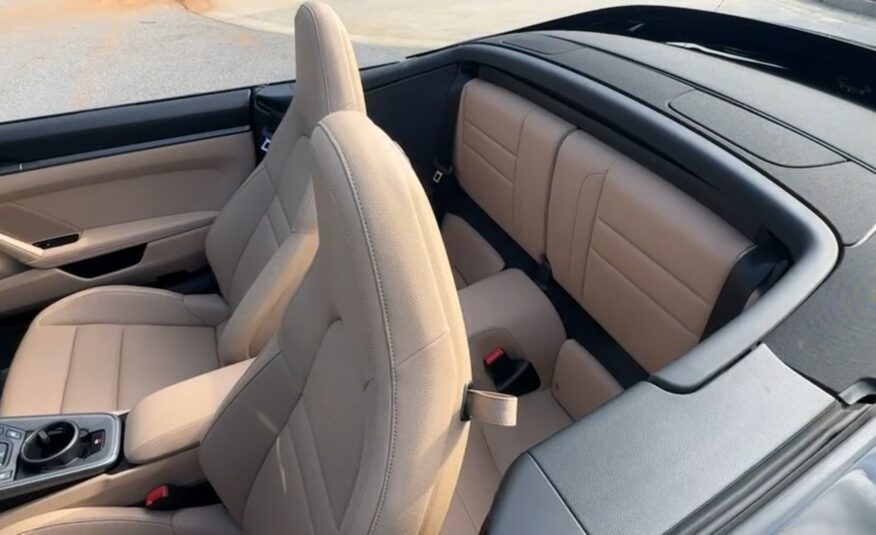 2022 Porsche 911 CARRERA