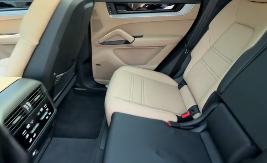 2024 Porsche Cayenne Coupe S