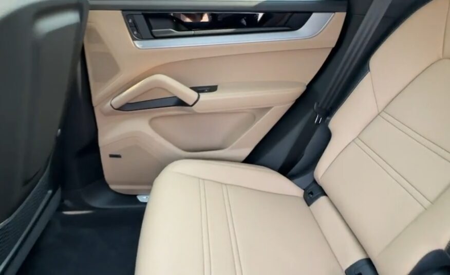 2024 Porsche Cayenne Coupe S