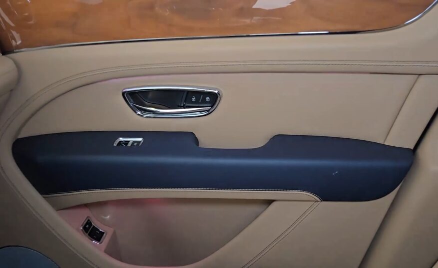 2022 Bentley Bentayga V8