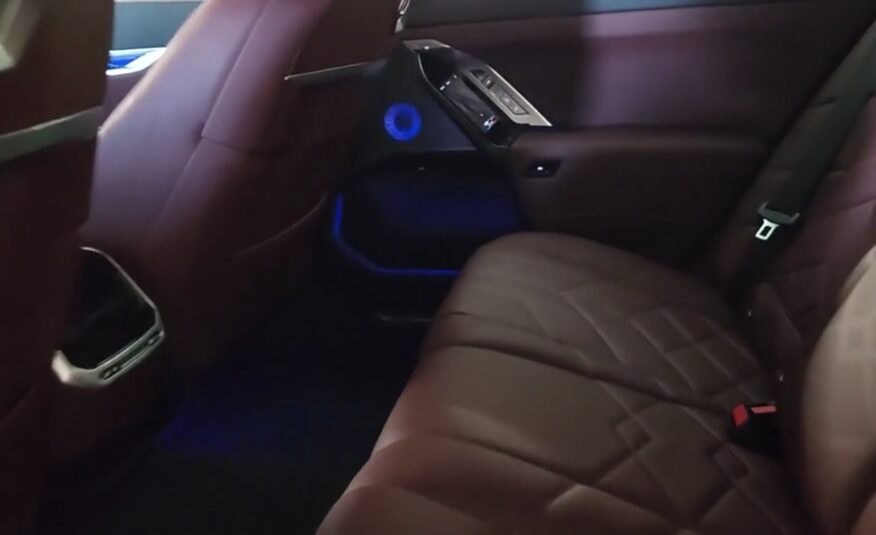 2025 BMW 7 Series 760i xDrive