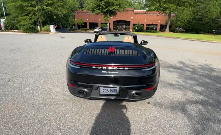 2022 Porsche 911 CARRERA