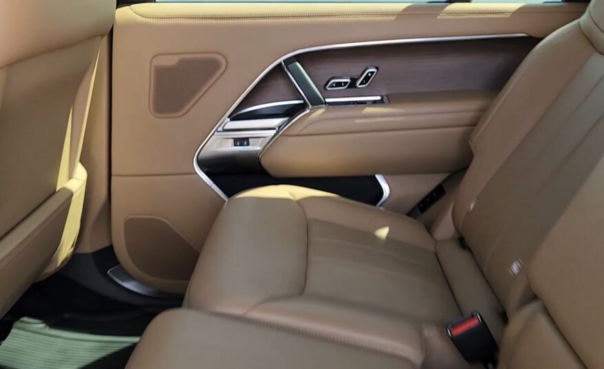 2024 Land Rover Range Rover SE