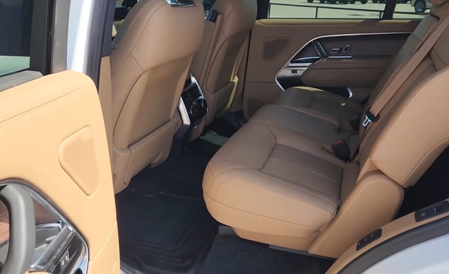 2024 Land Rover Range Rover SE