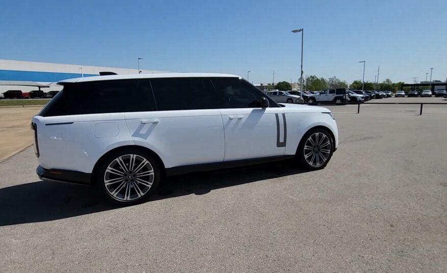 2024 Land Rover Range Rover SE